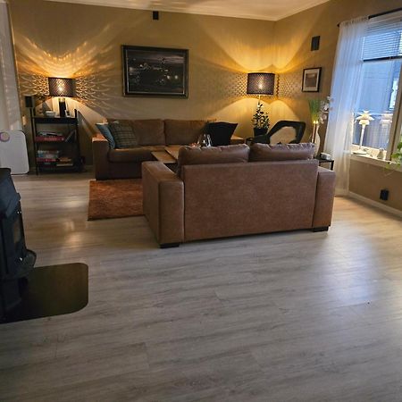 Koselig Og Moderne Leilighet, Meget Sentralt I Narvik Med Gratis Parkering! Extérieur photo