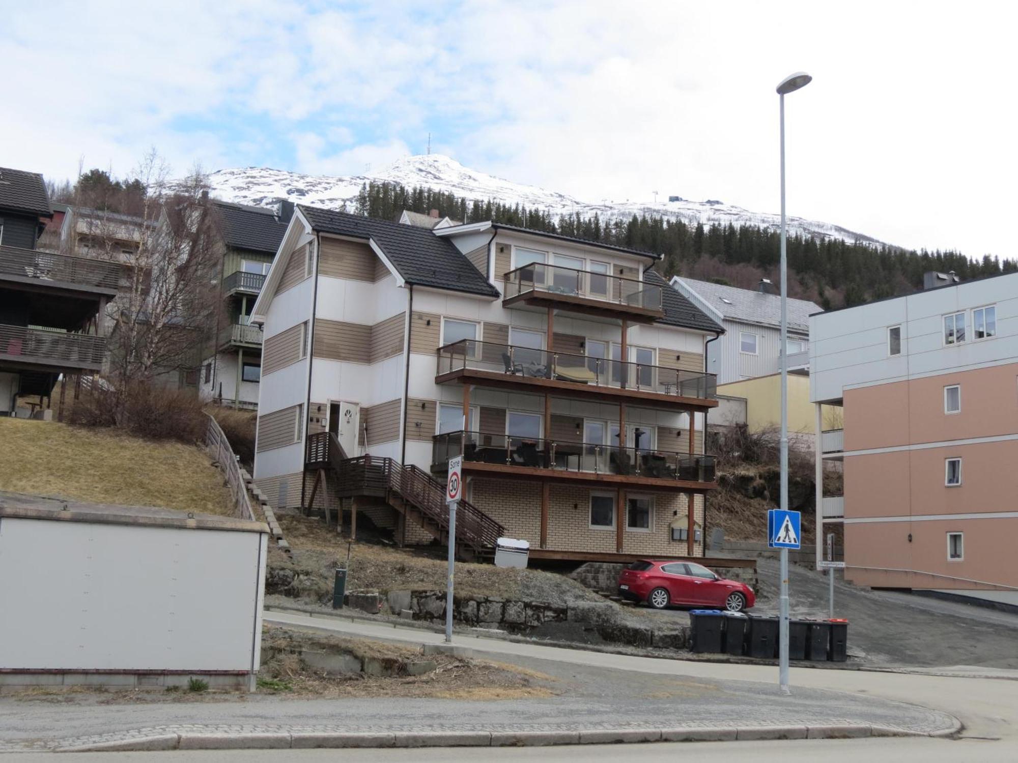Koselig Og Moderne Leilighet, Meget Sentralt I Narvik Med Gratis Parkering! Extérieur photo