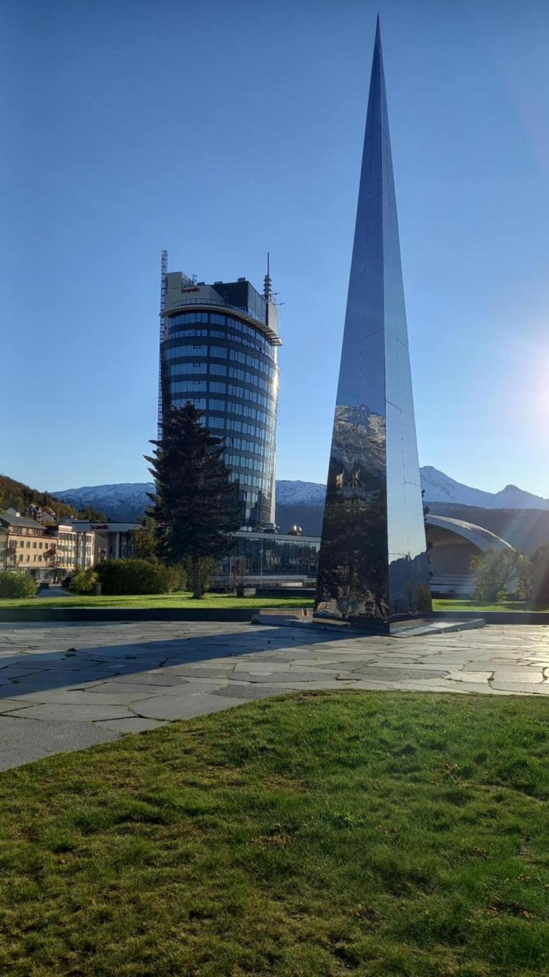 Koselig Og Moderne Leilighet, Meget Sentralt I Narvik Med Gratis Parkering! Extérieur photo